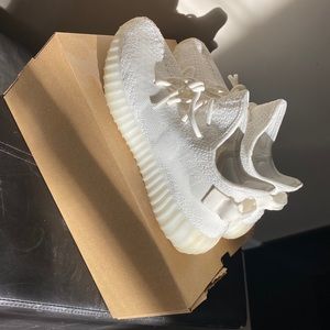 🕊White Yeezy 350🕊 Price Firm